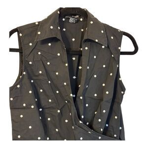 Willi Smith Women’s Black Polka Dot Faux Wrap Sleeveless Blouse Sz M